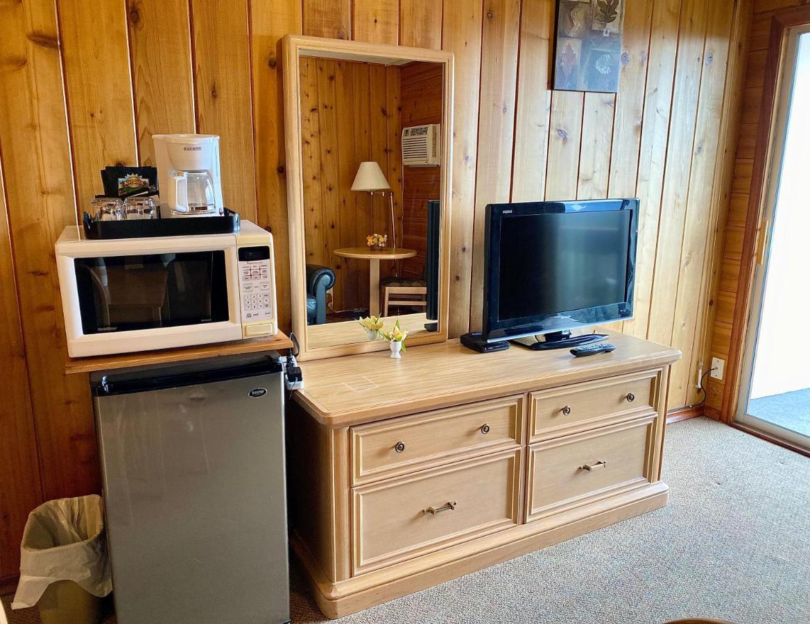 Motel Bo Radium Radium Hot Springs Bagian luar foto