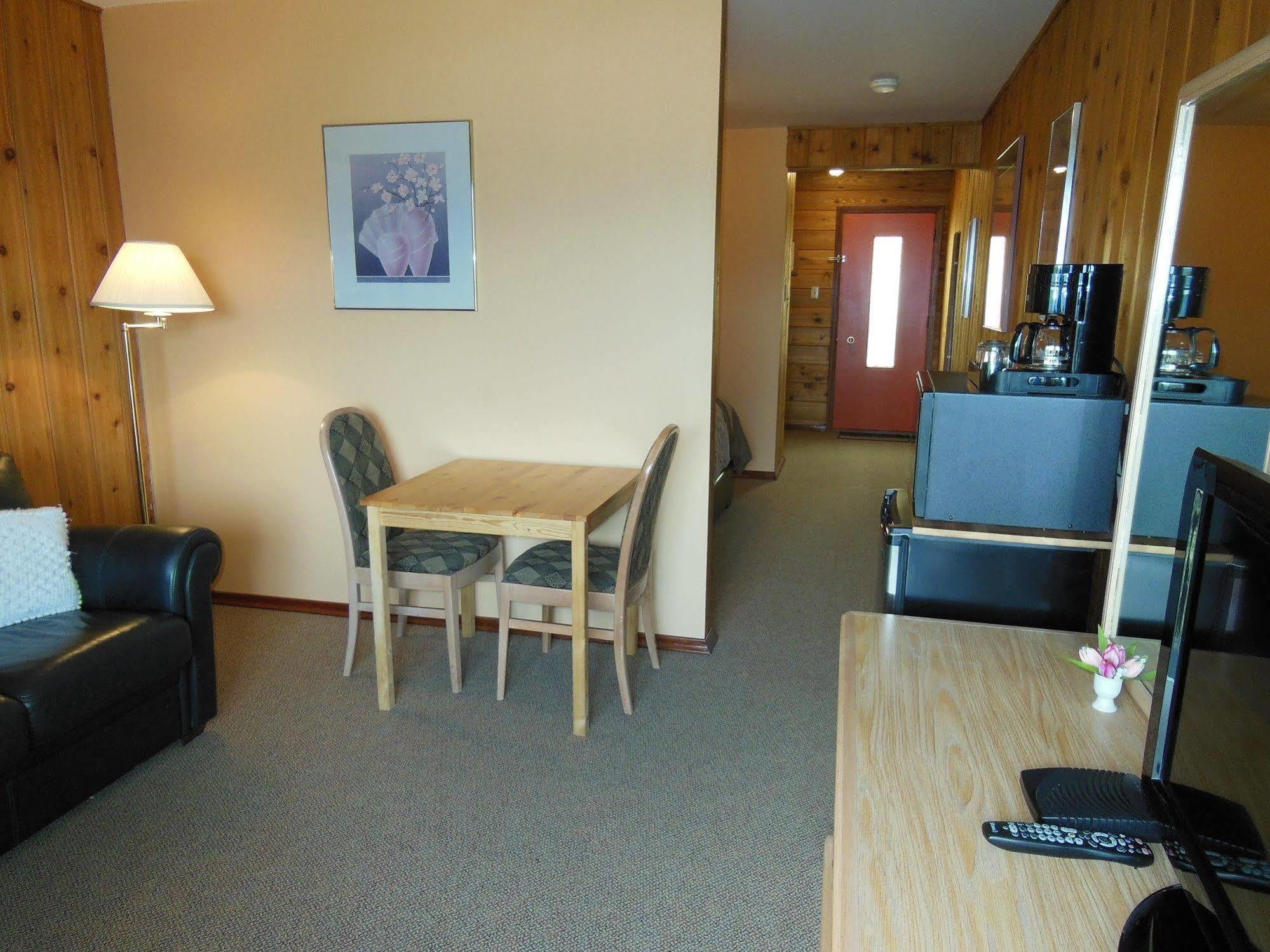Motel Bo Radium Radium Hot Springs Bagian luar foto