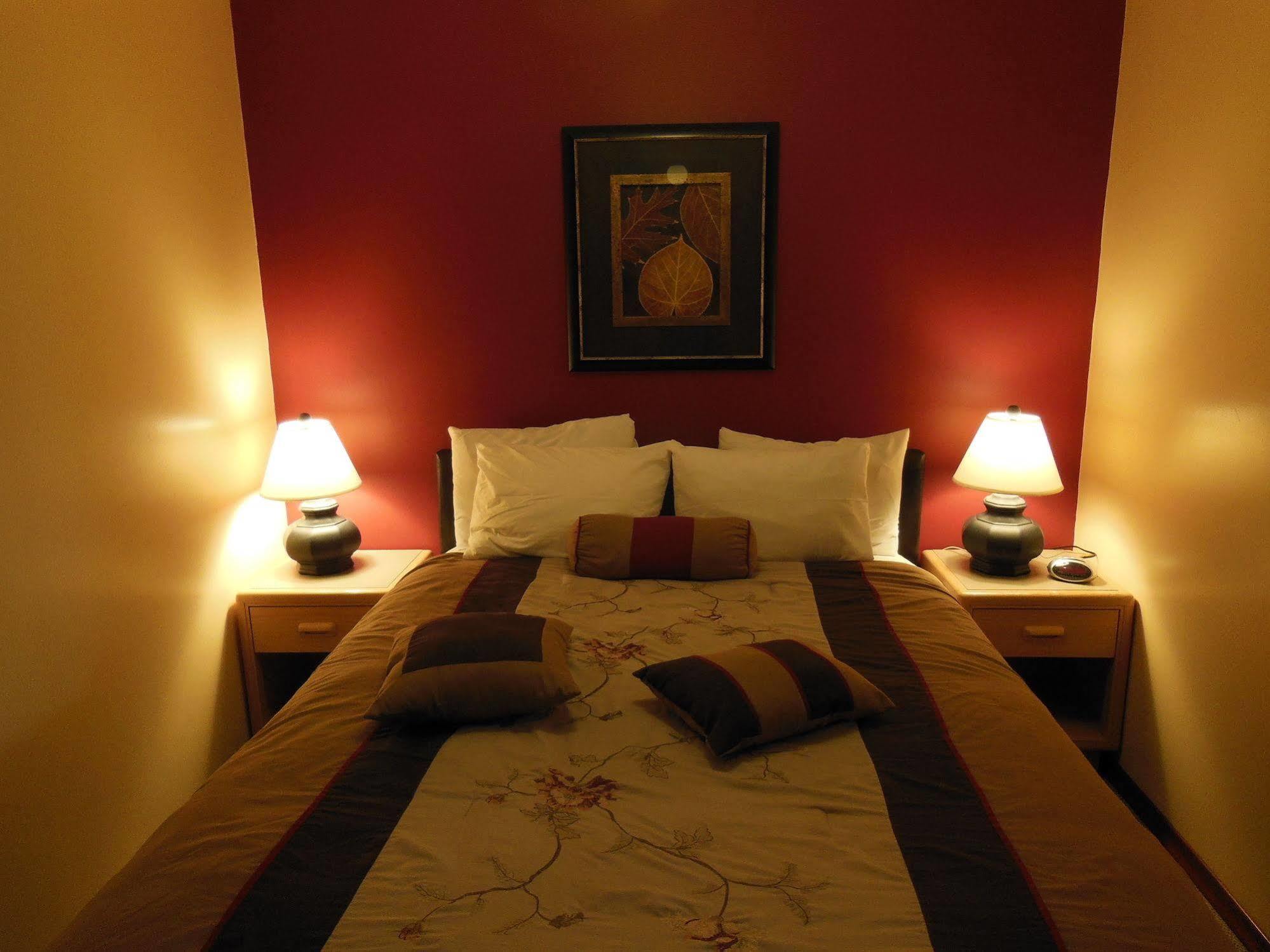 Motel Bo Radium Radium Hot Springs Bagian luar foto
