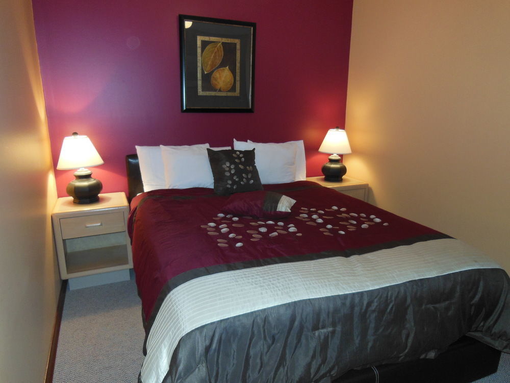 Motel Bo Radium Radium Hot Springs Bagian luar foto